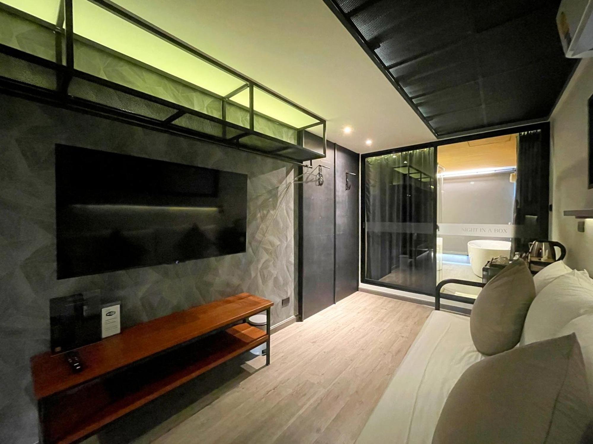 Nights In A Box Hotel Ban Muang  Room photo