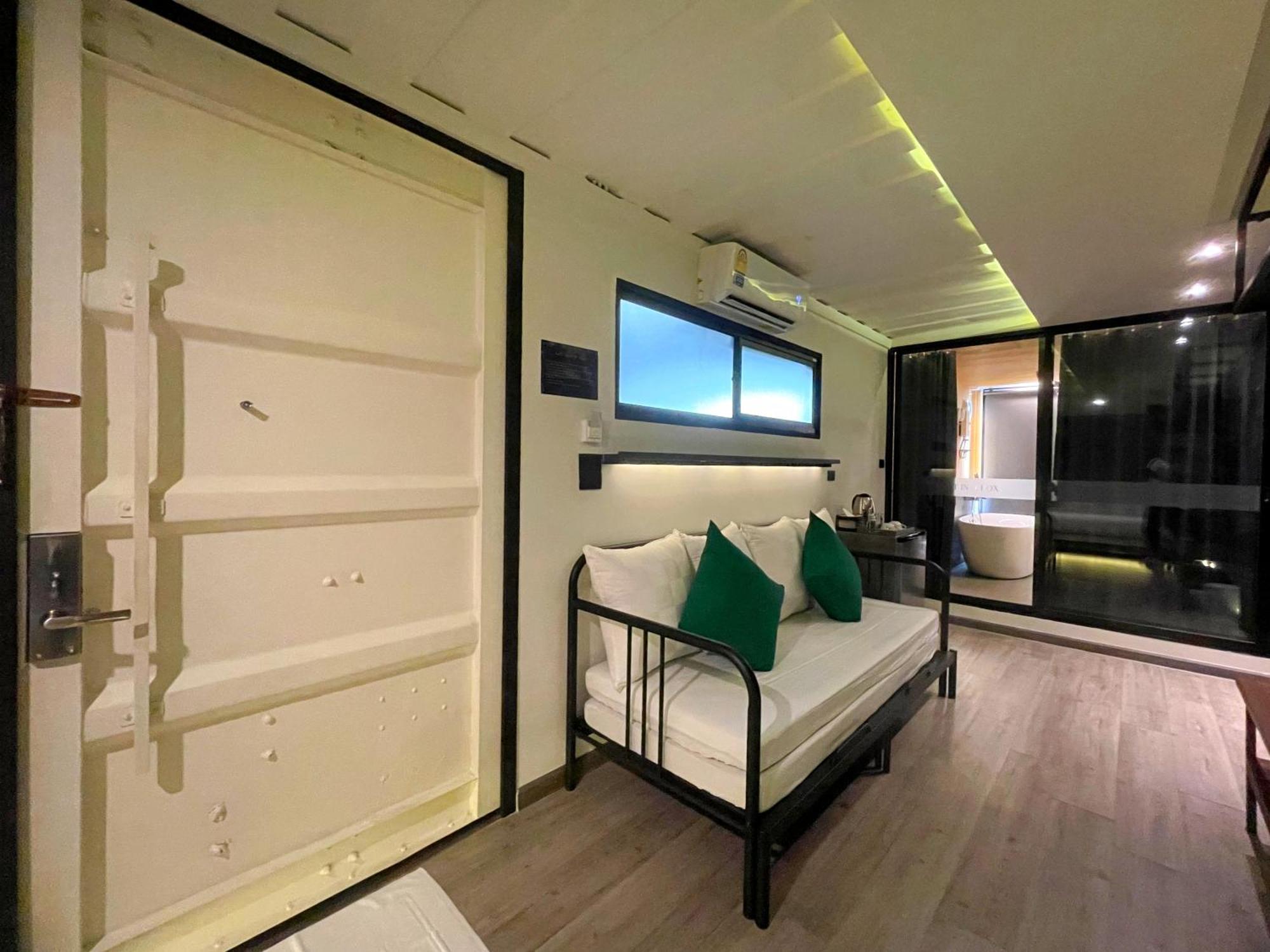 Nights In A Box Hotel Ban Muang  Room photo